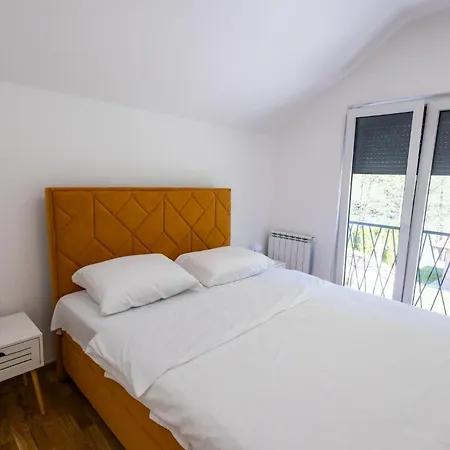 Alba Rekavice Krupa Na Vrbasu *