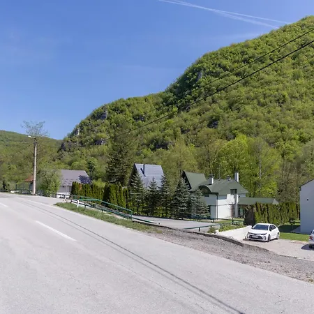 Alba Rekavice Krupa Na Vrbasu Villa *